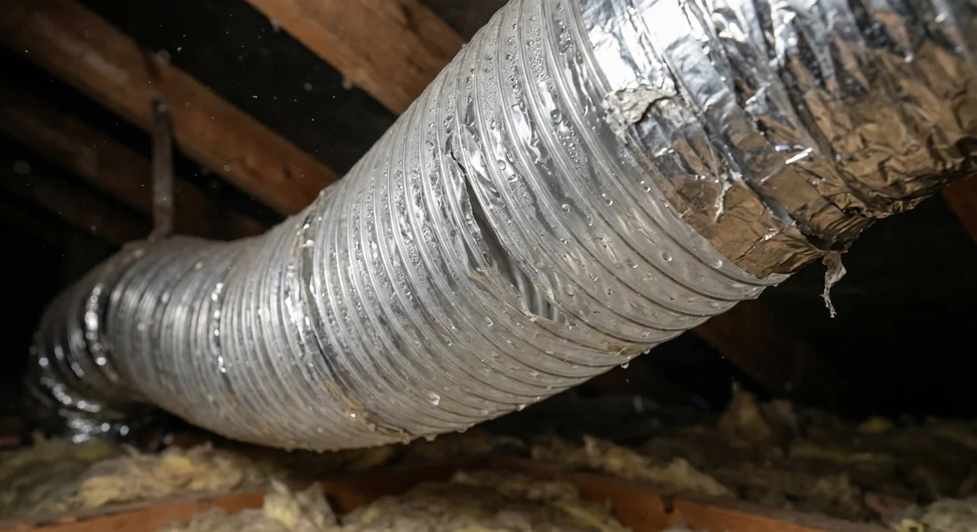 Problème de condensation et stagnation d'eau dans une gaine VMC mal installée